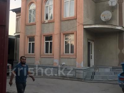 Отдельный дом • 8 комнат • 312 м² • 8 сот., Жолбарыс Хана 1 за 50 млн 〒 в Туркестане