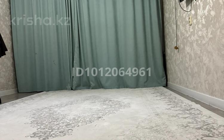 3-комнатная квартира · 70 м² · 5/5 этаж, 28-й мкр 16 за 16 млн ₸ в Актау — фото 2