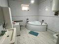 Жеке үй · 5 бөлме · 250 м² · 250 жүзд., 29 87, бағасы: 40 млн ₸ в Жанаозен — фото 11