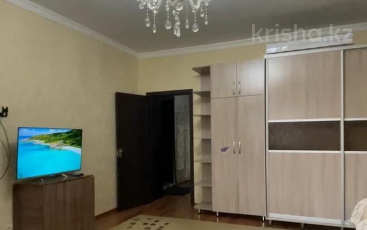 1-комнатная квартира, 55 м², 2/5 этаж помесячно, Кажымукана 26