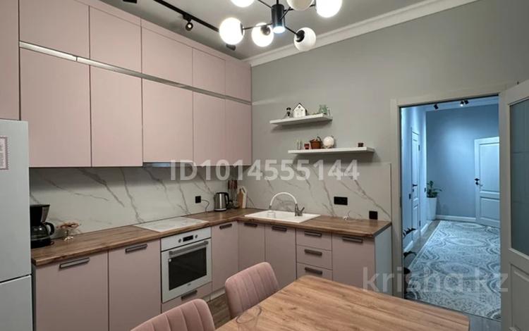 2-бөлмелі пәтер · 60 м² · 8/9 қабат, Шәмші Қалдаяқов 40, бағасы: 43 млн ₸ в Астане, Сарайшык р-н — фото 2