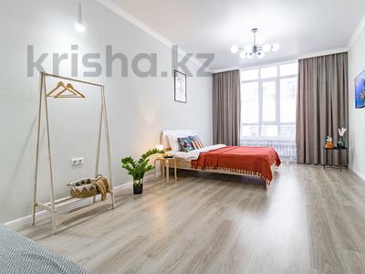 1-комнатная квартира, 42 м², 17/17 этаж посуточно, Туран 44Б за 15 000 〒 в Астане, Есильский р-н