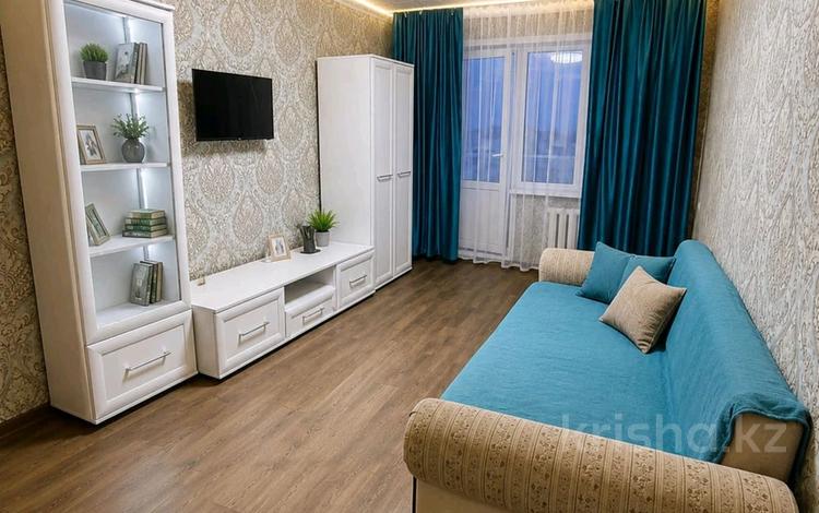 2-бөлмелі пәтер · 45 м² · 3/5 қабат, мкр Аксай-3 12 — Толеби Момышулы, бағасы: 14 000 ₸ в Алматы, Ауэзовский р-н — фото 2