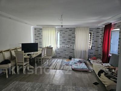 Жеке үй · 3 бөлме · 110 м², Макашева 24 — ЦОН, Больница, бағасы: 200 000 〒 в Каскелене