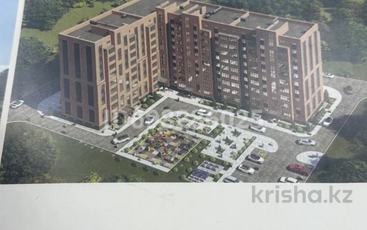 2-комнатная квартира, 64.5 м², 7/9 этаж, мкр Городской Аэропорт, Прогресса 1/3 за 22.5 млн 〒 в Караганде, Казыбек би р-н — фото 2