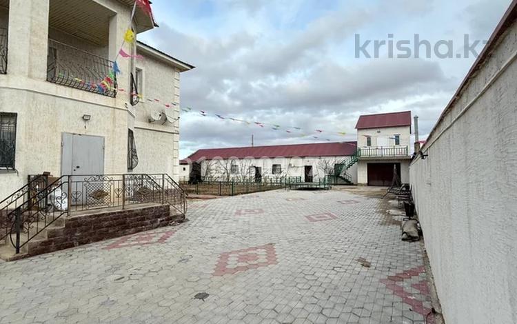 Отдельный дом · 7 комнат · 350 м² · 15 сот., 4 квартал 1140 за 50 млн 〒 в С.шапагатовой — фото 2