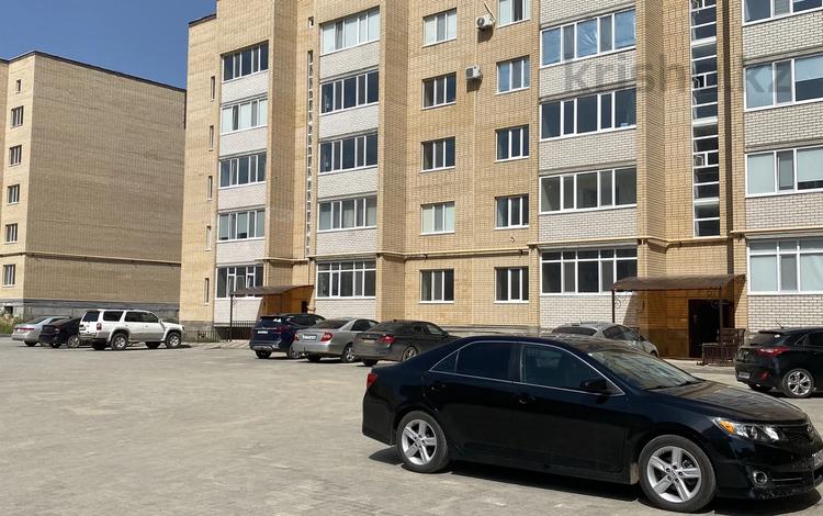 2-комнатная квартира, 100.5 м², 4/5 этаж, Алтын орда 19л — Халел досмухамед