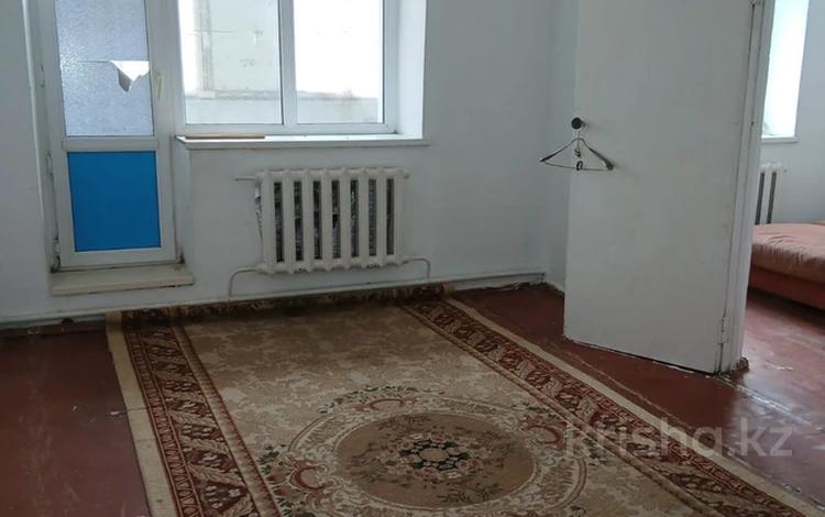 3-комнатная квартира · 60 м² · 1/3 этаж, 2 микрорайон 11 за 12.7 млн ₸ в Аксае — фото 2