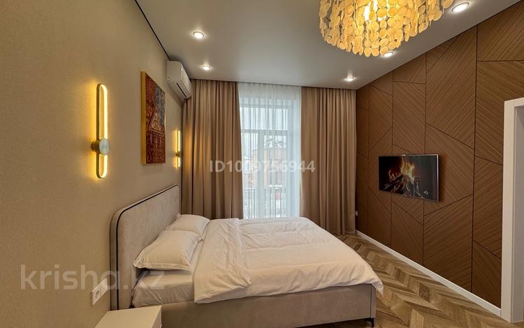 1-комнатная квартира · 40 м² · 5/7 этаж, Маншук Маметова 95 — КазИИТУ за 25 000 ₸ в Уральске — фото 2