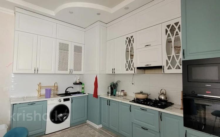 3-комнатная квартира · 107 м² · 5/5 этаж, 34-й мкр 14 за 28 млн ₸ в Актау — фото 2