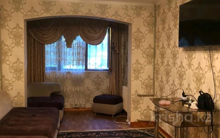 3-бөлмелі пәтер · 60 м² · 1/5 қабат, 18-шағынаудан, бағасы: 180 000 ₸ в Шымкенте, Аль-Фарабийский р-н — фото 2