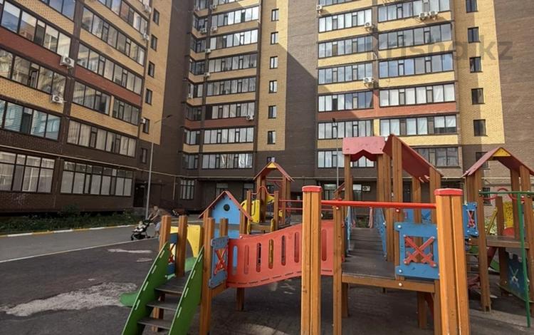 1-комнатная квартира · 45 м² · 3/9 этаж, Абая 244 за 180 000 ₸ в Уральске — фото 2
