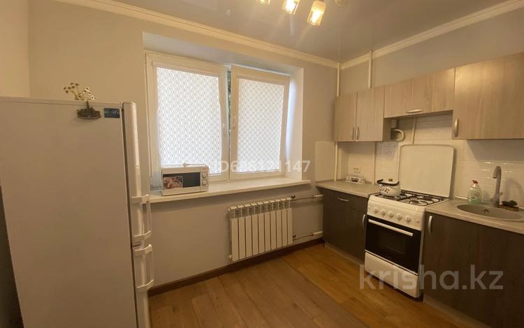 1-комнатная квартира · 35 м² · 2/5 этаж, мкр Алмагуль, Радостовца 267 — Розыбакиева-Утепова за 250 000 ₸ в Алматы, Бостандыкский р-н — фото 2