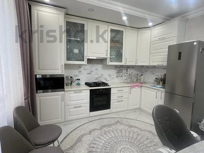 3-комнатная квартира · 99.7 м² · 2/9 этаж, мкр Аксай-4 121 за 66 млн ₸ в Алматы, Ауэзовский р-н