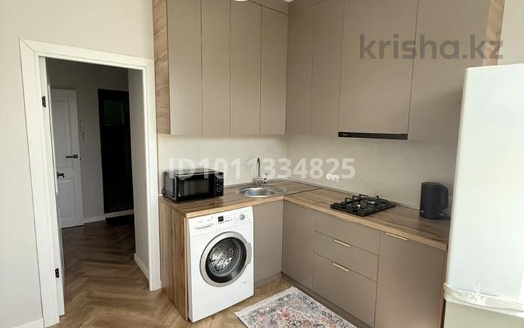 1-комнатная квартира · 40 м² · 8/9 этаж, Жамбыла 221 — Жамбыла Гагарина за 350 000 〒 в Алматы, Алмалинский р-н — фото 2