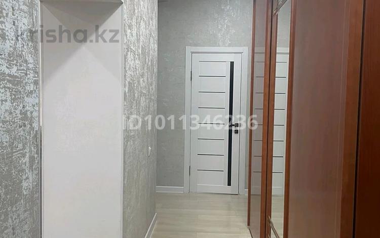 2-комнатная квартира · 74 м² · 7/9 этаж, мкр. Алтын орда, Мустафы Шокая 2а за 33.7 млн ₸ в Актобе — фото 2