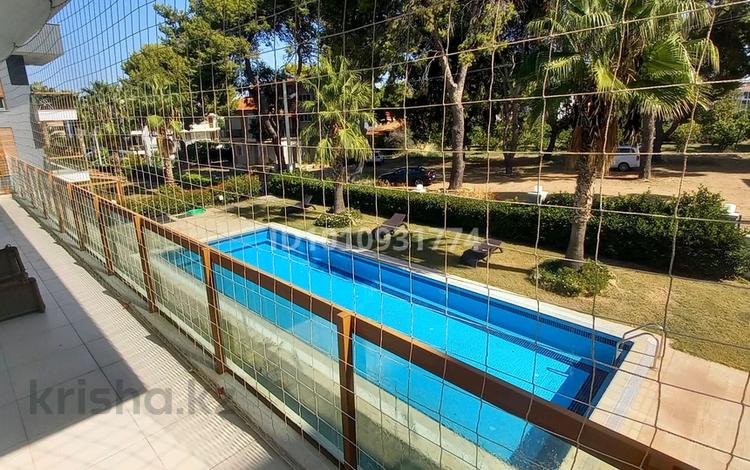 3-бөлмелі пәтер · 150 м² · 2/3 қабат, Güzelbahçe, Maltepe mahallesi, 75. yıl Cumhuriyet bulvarı 22/b — Macrocenter, бағасы: 205 млн 〒 в Измире — фото 2