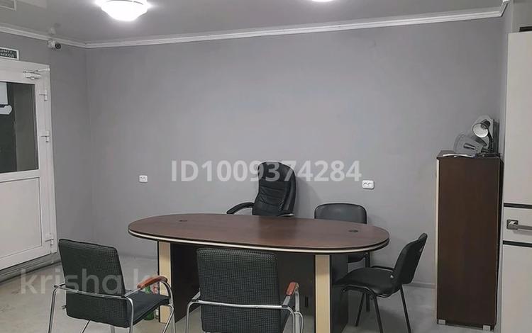 Свободное назначение, офисы, магазины и бутики, медцентры и аптеки · 42 м² за 10.9 млн ₸ в Кокшетау — фото 2