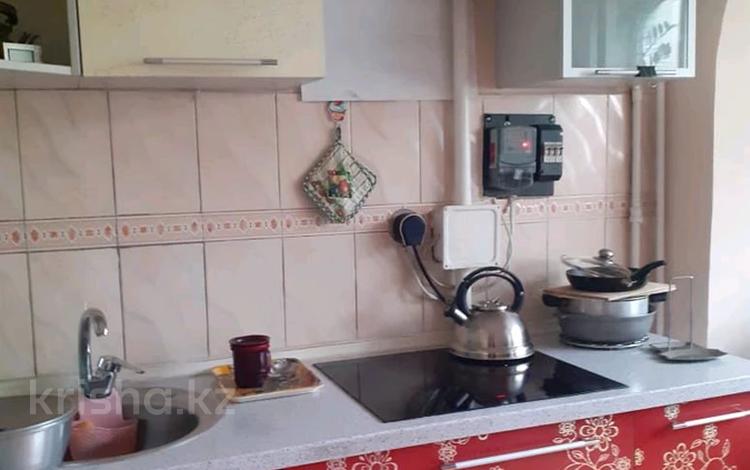 1 бөлме · 18 м² · 2 қабат, ЕСЕНОВА 3 — МАКАТАЕВА, бағасы: 6 000 ₸ в Алматы, Медеуский р-н — фото 2