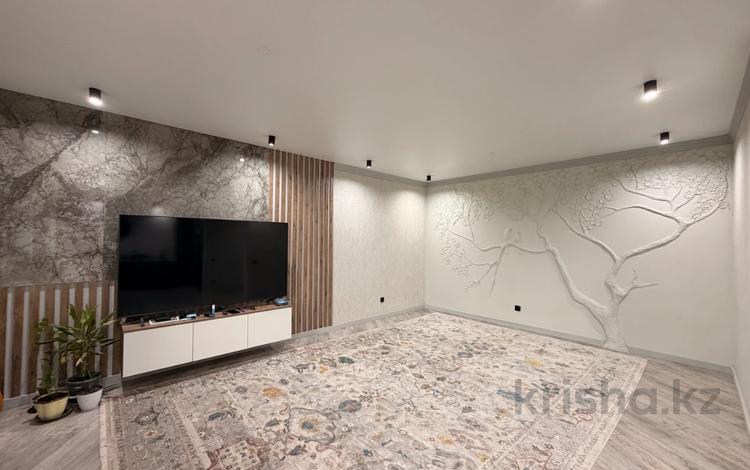 3-бөлмелі пәтер · 102 м² · 5/9 қабат, РУЖЕЙНИКОВА 14/3, бағасы: 31 млн ₸ в Уральске — фото 2