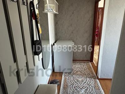 3-бөлмелі пәтер · 49.5 м² · 2/5 қабат, Майкудук, 15й микрорайон 2, бағасы: 11.5 млн ₸ в Караганде, Алихана Бокейханова р-н