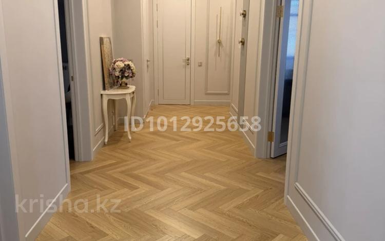3-бөлмелі пәтер · 130 м² · 6/9 қабат, Молдагуловой, бағасы: 81 млн ₸ в Уральске — фото 2