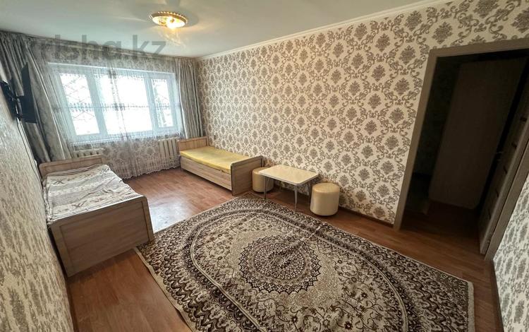 2-комнатная квартира, 54 м², 1/5 этаж помесячно, Аибергенова