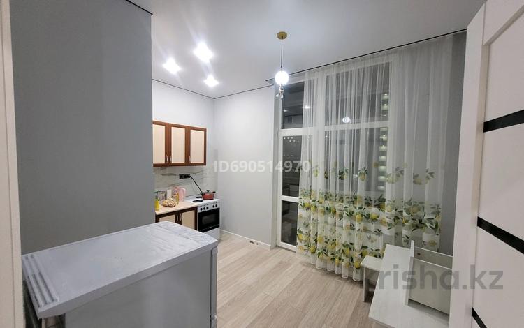 1-комнатная квартира, 40 м², 5/12 этаж помесячно, Толе би 14/1