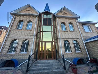Отдельный дом · 9 комнат · 360.4 м² · 10 сот., 5-я Челябинская 9 за 280 млн ₸ в Костанае