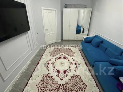 1-комнатная квартира · 50 м² · 1/3 этаж, Батырбекова 4/3 — Сзади Халык маркет за 15 000 ₸ в Туркестане