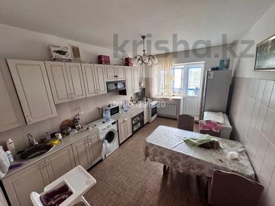 Продажа квартир в Актюбинской обл.: 2-комнатная квартира · 78.4 м² · 3/9 этаж, Нур Актобе, 2 микрорайон 12 — 2 микрорайон за 18 млн 〒 2-комнатная квартира · 78.4 м² · 3/9 этаж, Нур Актобе, 2 микрорайон 12 — 2 микрорайон за 18 млн 〒