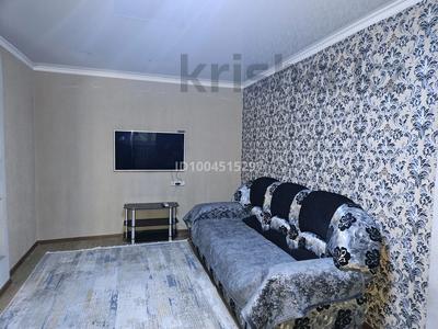 2-комнатная квартира · 44 м² · 1/5 этаж, Глинки — Находится в отличном, удобном районе рядом базарчик, аптека и т.д за 220 000 〒 в Семее