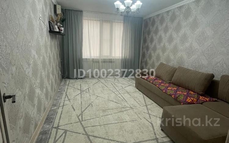 3-бөлмелі пәтер · 70 м² · 2/9 қабат, 4 микрорайон 40, бағасы: 250 000 ₸ в Аксае — фото 2