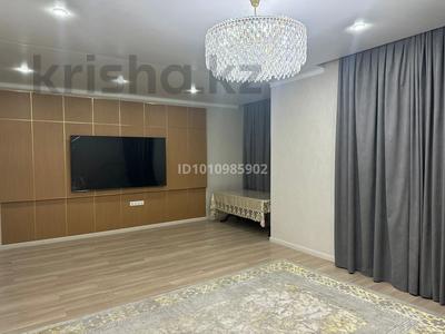 3-комнатная квартира · 105 м² · 1/6 этаж, Мухамедханова 57 за 67 млн 〒 в Семее