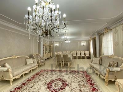 Аренда квартир в Актюбинской обл.: 4-комнатная квартира · 238 м² · 6/11 этаж, мкр. Алтын орда, Алии Молдагуловой 44 — 2684 за 650 000 〒 4-комнатная квартира · 238 м² · 6/11 этаж, мкр. Алтын орда, Алии Молдагуловой 44 — 2684 за 650 000 〒 в Актобе