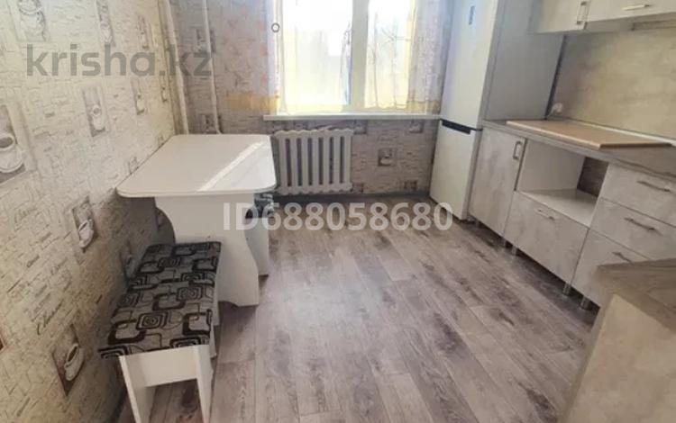 1-бөлмелі пәтер · 35 м² · 4/6 қабат, Сатпаева, бағасы: 2 000 〒 в Усть-Каменогорске — фото 2