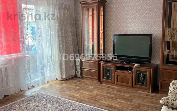 3-бөлмелі пәтер, 70 м², 4/5 қабат ай сайын, Майкудук, МкрГолубыепруды, бағасы: 170 000 〒 в Караганде, Алихана Бокейханова р-н — фото 2