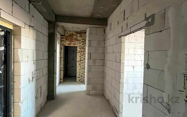 2-комнатная квартира · 67 м² · 9/9 этаж, Султан Бейбарыс 437 — улица султан Бейбарыс за 23.5 млн ₸ в Атырау — фото 2