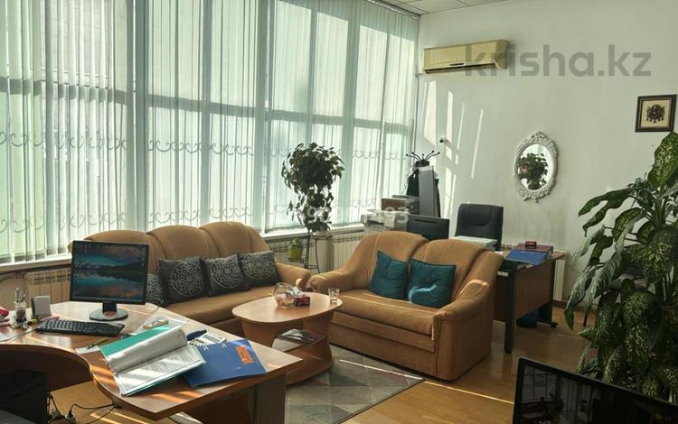 Еркін, кеңселер, дүкендер мен бутиктер, сұлулық салондары · 282 м², бағасы: 250 млн ₸ в Алматы, Бостандыкский р-н — фото 35