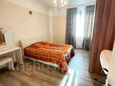 3-бөлмелі пәтер · 100 м² · 4/10 қабат, Бектурова 1, бағасы: 500 000 ₸ в Астане, Нура р-н