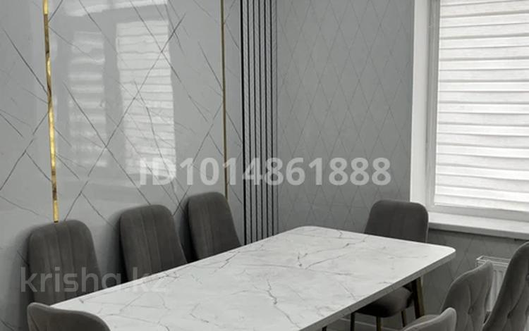 2-бөлмелі пәтер · 83 м² · 2/10 қабат, 19-ш/а. 34/2, бағасы: 55 млн ₸ в Актау, 19-й мкр — фото 2
