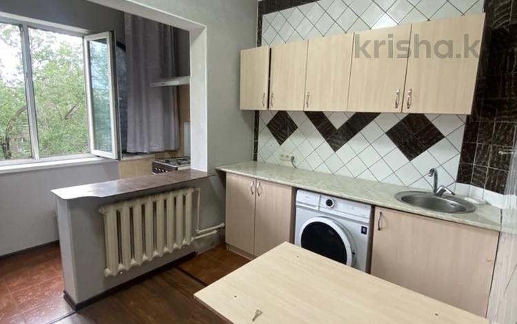1-бөлмелі пәтер · 40.5 м² · 5/5 қабат, мкр Аксай-3, Мкр Аксай 3 18, бағасы: 26.5 млн ₸ в Алматы, Ауэзовский р-н — фото 2