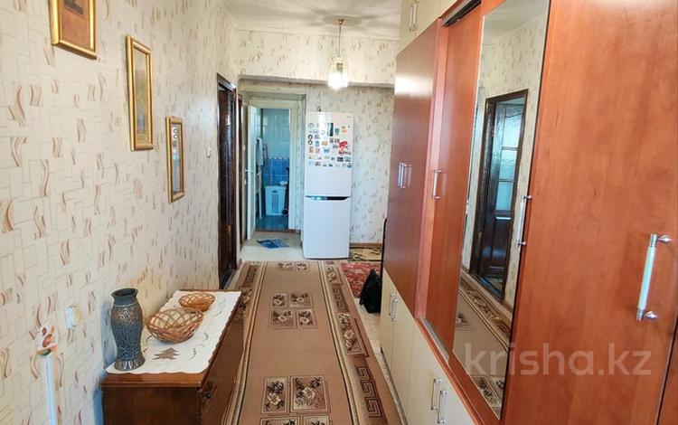 3-комнатная квартира · 70 м² · 3/5 этаж, Мкр 5 35 за 31 млн ₸ в Конаеве — фото 2