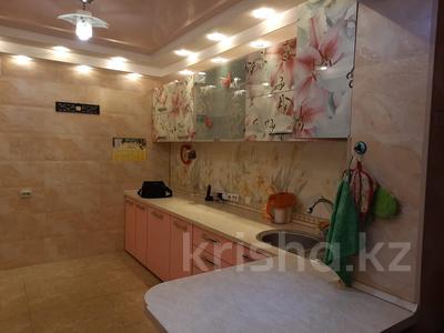 2-комнатная квартира, 45 м², 2/5 этаж помесячно, Гете 303 за 150 000 〒 в Алматы, Турксибский р-н