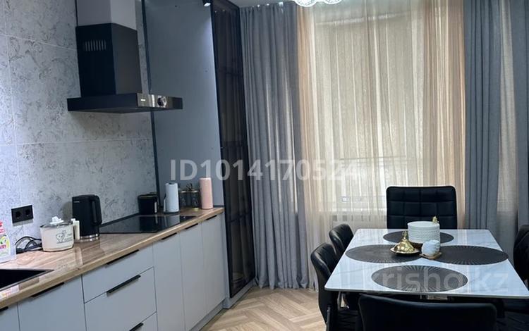 2-комнатная квартира · 65 м² · 6/9 этаж, мкр Акжайык, К. Толеметова 83 за 300 000 ₸ в Шымкенте, Абайский р-н — фото 2