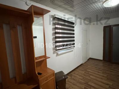 Отдельный дом · 8 комнат · 220 м² · 12 сот., М.Ауэзова 18 — Район автостанции, заезд со стороны кафе жерұйық за 42 млн ₸ в Сарыагаш