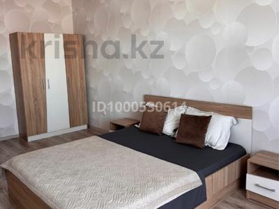 Тәулігіне пәтерлер в Костанайской обл.: 2-бөлмелі пәтер · 70 м² · 6/9 қабат, Береке 51, бағасы: 15 000 〒 2-бөлмелі пәтер · 70 м² · 6/9 қабат, Береке 51, бағасы: 15 000 〒 в Костанае
