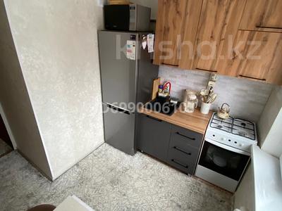 2-бөлмелі пәтер · 44 м² · 2/5 қабат, Майкудук, 14й микрорайон 39, бағасы: 10.5 млн 〒 в Караганде, Алихана Бокейханова р-н