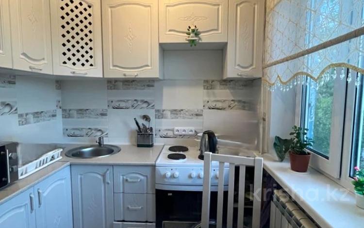 3-комнатная квартира · 63 м² · 5/5 этаж, 18 микрорайон 22 — ТД Фелида за 13 млн ₸ в Караганде, Алихана Бокейханова р-н — фото 6