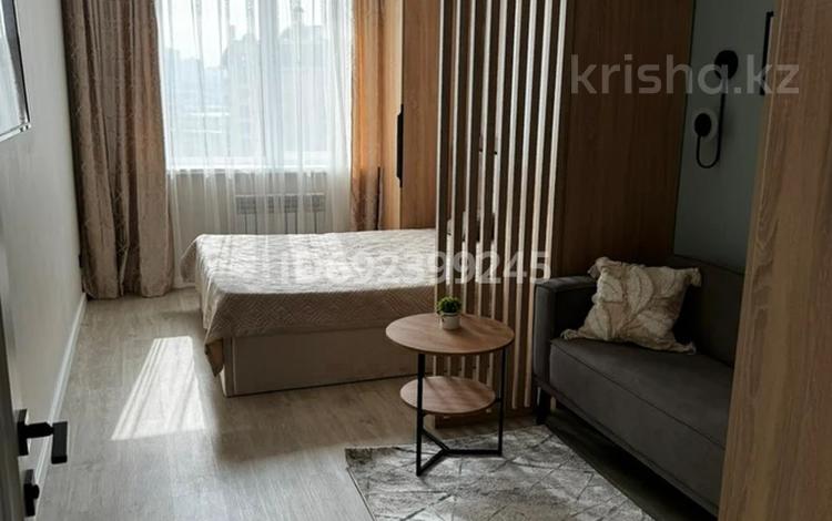 2-комнатная квартира · 42 м² · 12/13 этаж, Кабанбай батыра 252 за 350 000 ₸ в Алматы, Алмалинский р-н — фото 2